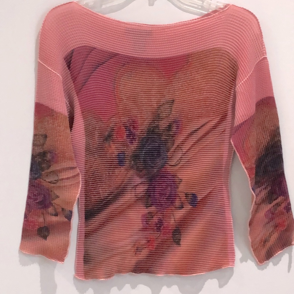 Cest Duo floral art top boat neck, long sleeves.  Size M. Pink top
